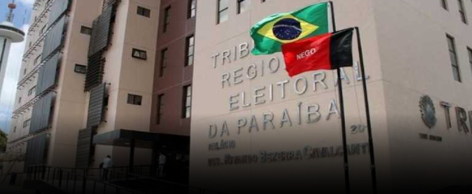 Reconsideração da decisão acerca da distribuição dos estagiários da sede do TRE-PB
