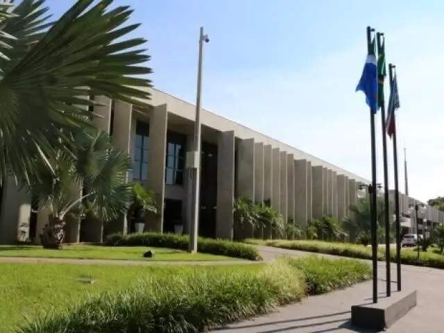 Lei sancionada já permite que servidores do Judiciário venda as férias