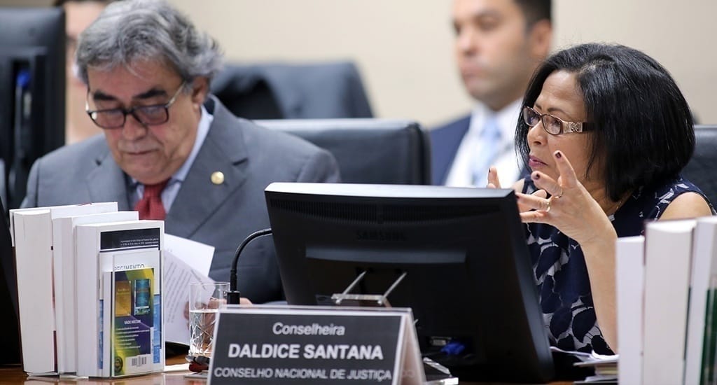 Sindicato aciona CNJ em favor de Servidor que exerce função de confiança