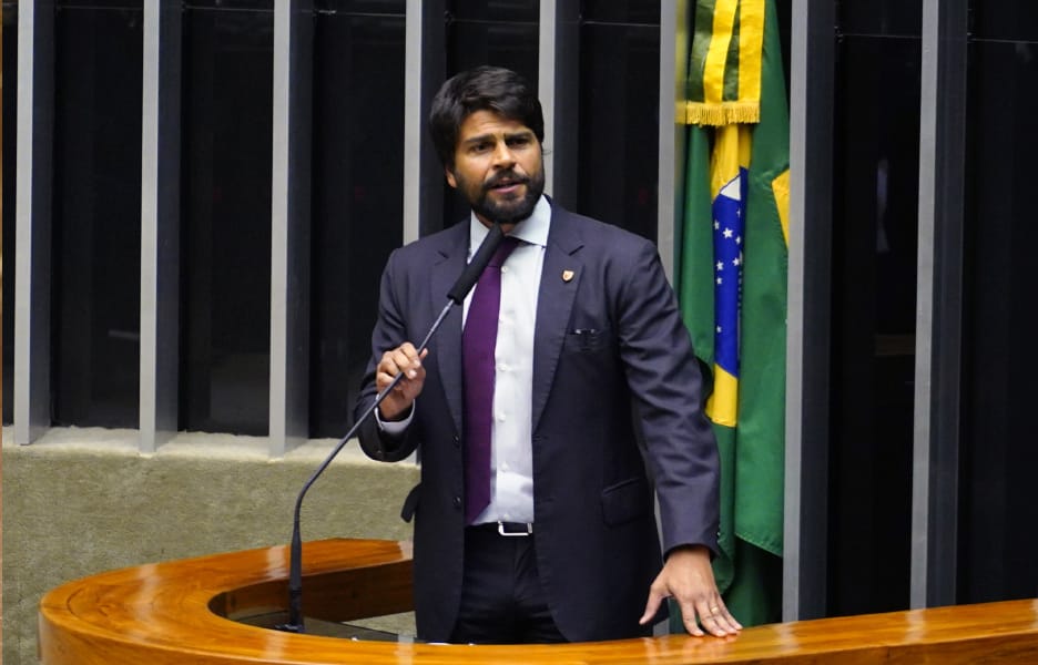 Comissão da Câmara aprova proposta que autoriza corte em salário de servidor para ajustar contas públicas