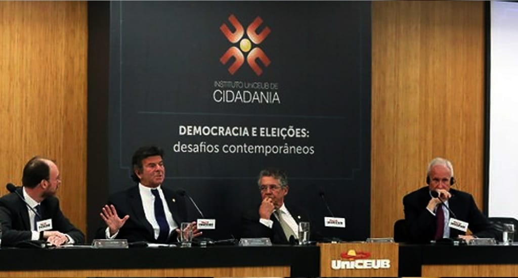 Ministro Luiz Fux afirma que Justiça Eleitoral faz combate efetivo às fake news