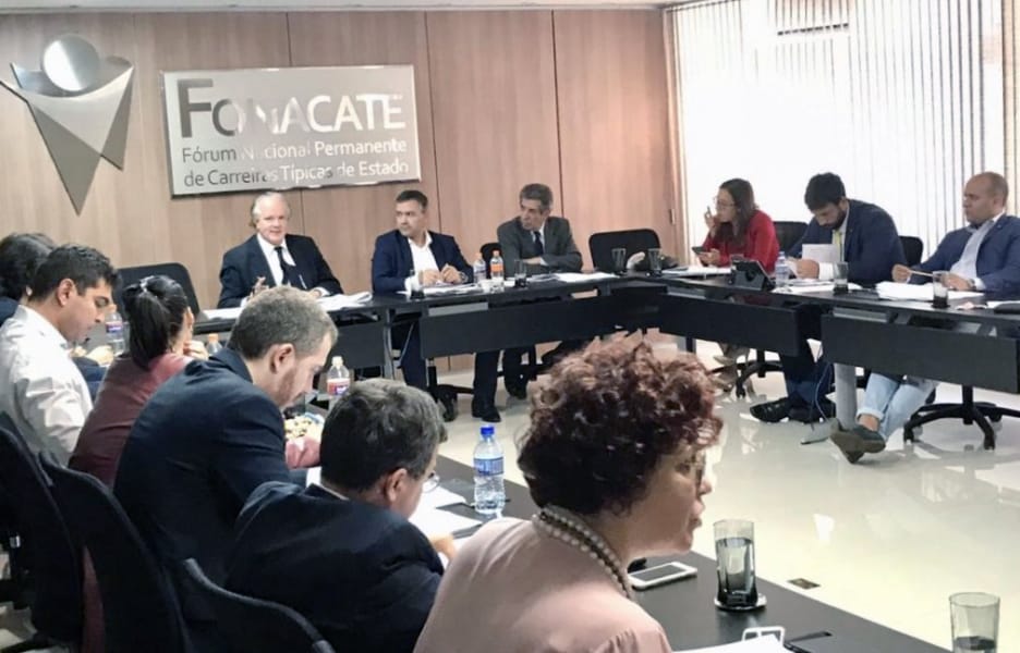 PEC pode reduzir jornada de servidor em 25%