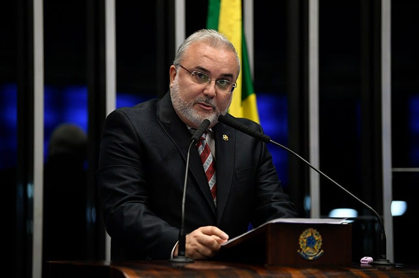 Senador denuncia fraude em texto da Reforma da Previdência aprovado