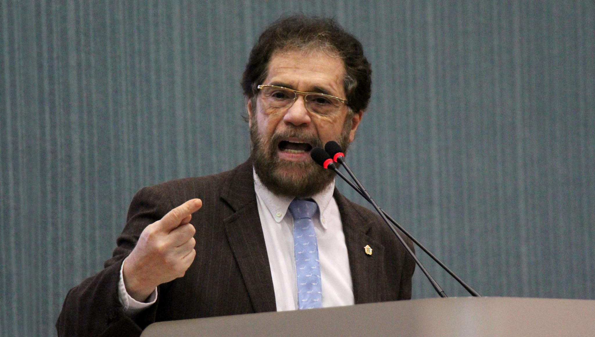 Taxação das grandes fortunas pode substituir projetos que penalizam trabalhadores