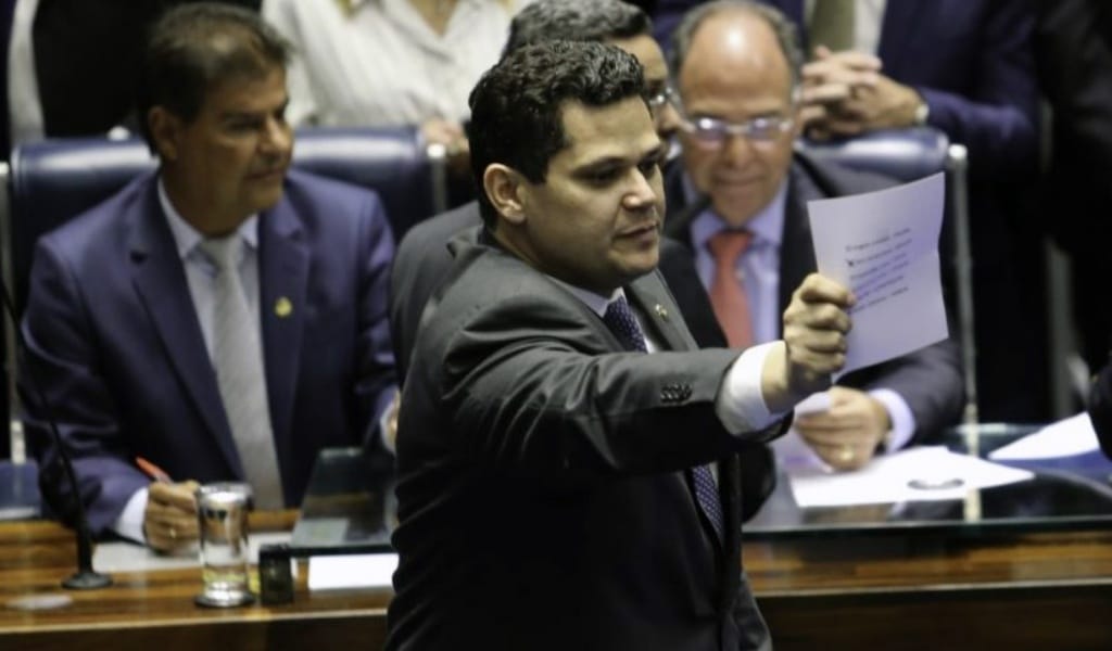 Após 3h de reunião, Senado não chega a consenso sobre CPI da Lava Toga