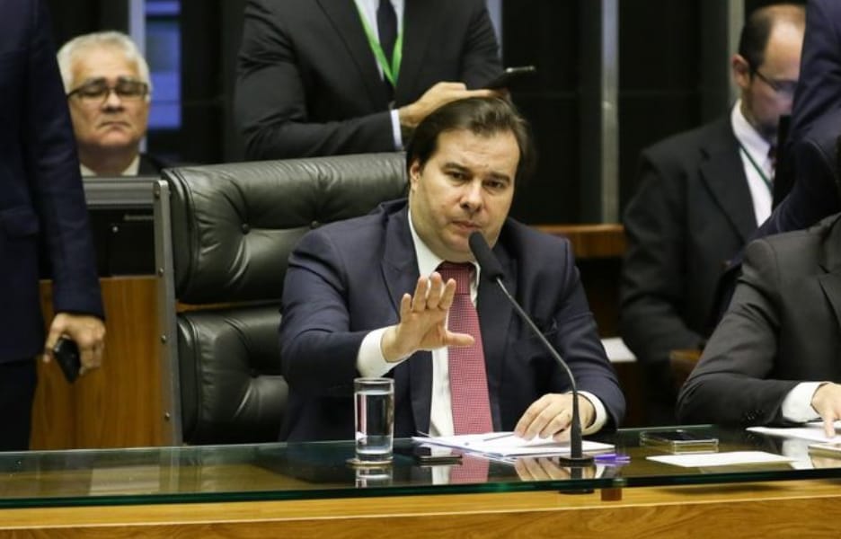 Reforma administrativa tem de ser enviada logo no início do ano, diz Maia