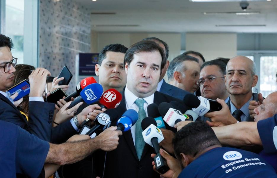 Maia espera que governo envie reforma administrativa já na próxima semana