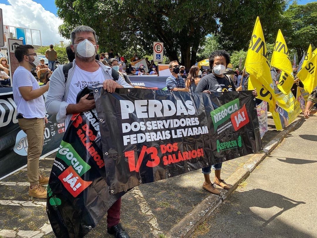 Servidores montam estratégia para greve se não houver reposição