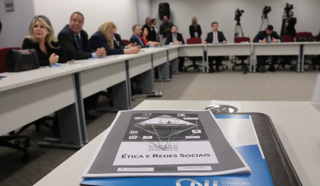 CNJ inicia discussão sobre uso de redes sociais por magistrados