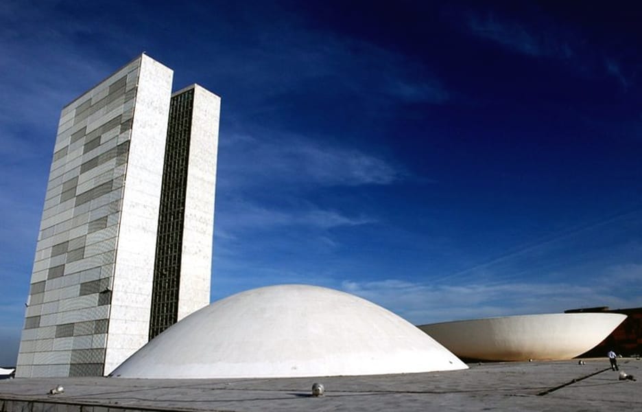 Projeto restaura benefícios de tempo de serviço para servidores durante pandemia