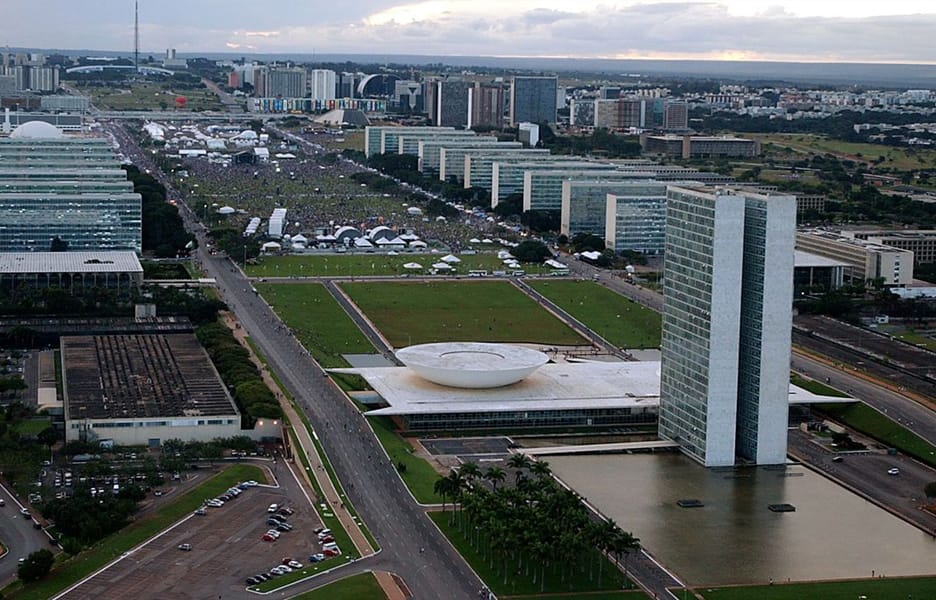 Começa a vigência da lei do teto dos gastos aos poderes da República