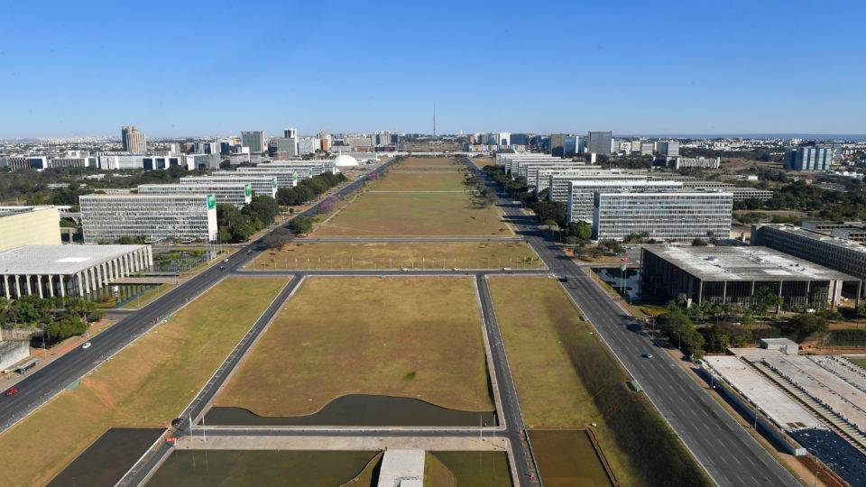 Coronavírus deixou 79 mil servidores em home office e infectou 165