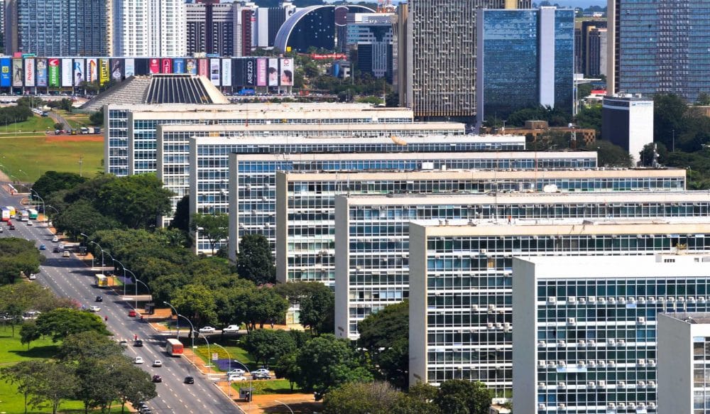 Dia do Servidor Público – o que temos a comemorar?