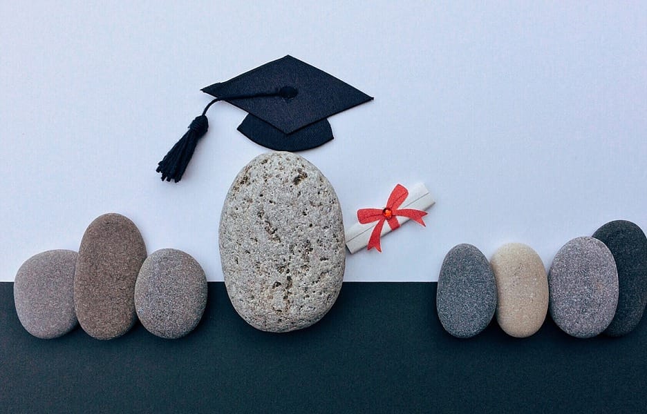 Estudante se formará em Direito na mesma instituição onde começou como faxineira