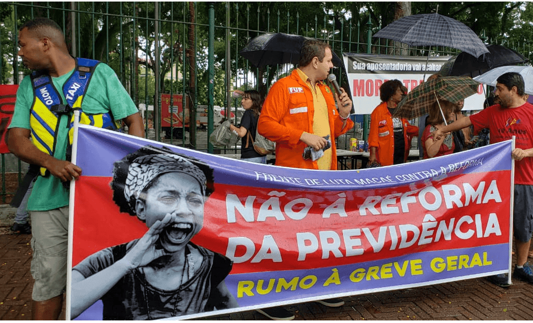 Servidores públicos vão aderir à greve das centrais sindicais