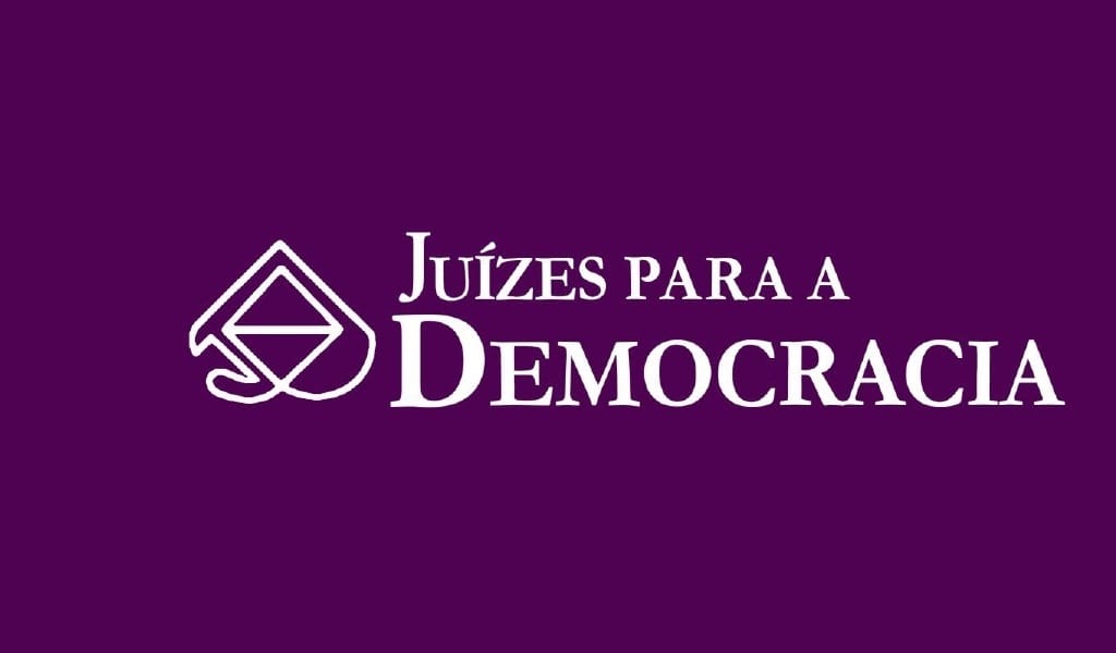 Juízes criam dossiê em defesa da Justiça do Trabalho