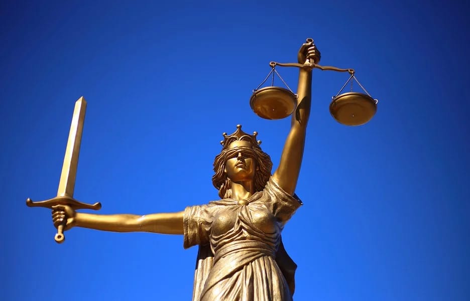 O avanço tecnológico provocado pela pandemia no poder judiciário e suas vantagens