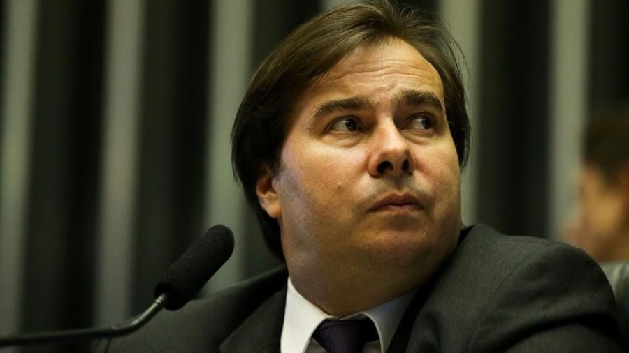 Maia sente a pressão contra a Reforma Administrativa e agora quer votar logo a tributária