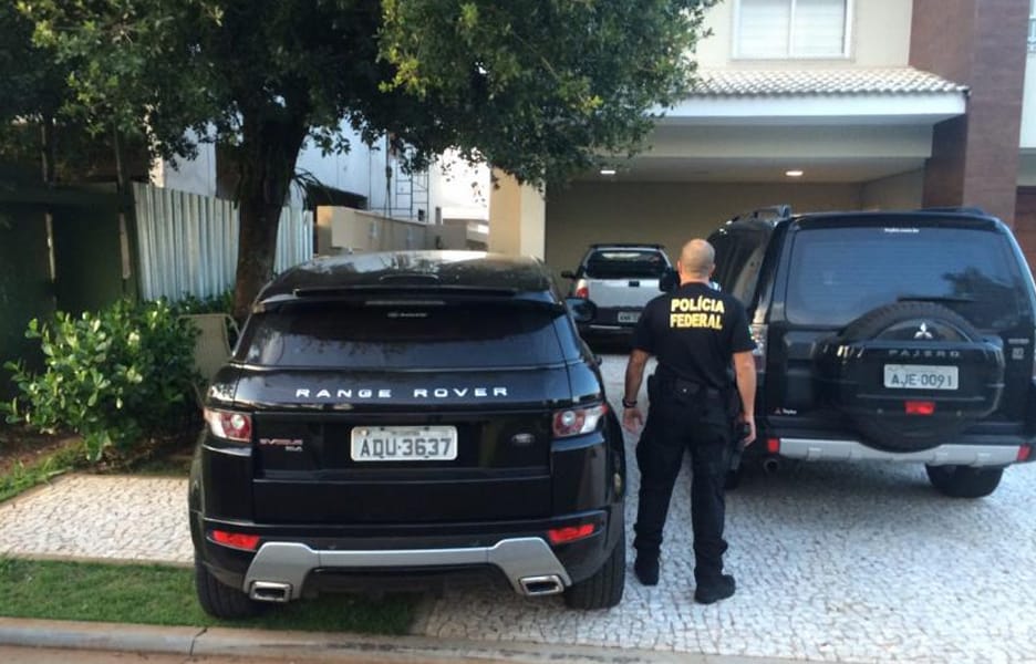 MP aumenta em 400% as gratificações de altos cargos da PF