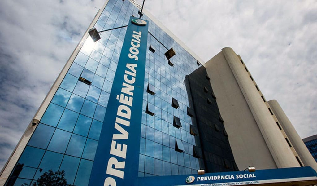 Previdência: Em Audiência na Comissão Especial entidades cobram debate e deputada faz denúncia de 