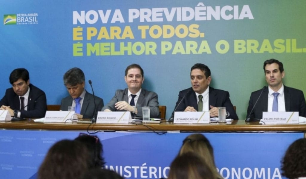 Reforma não tem transição para quem entrou antes de 2003 no setor público