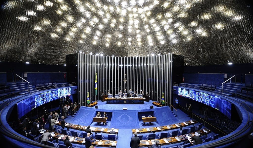 Projeto de lei no Senado ameaça a estabilidade dos servidores públicos