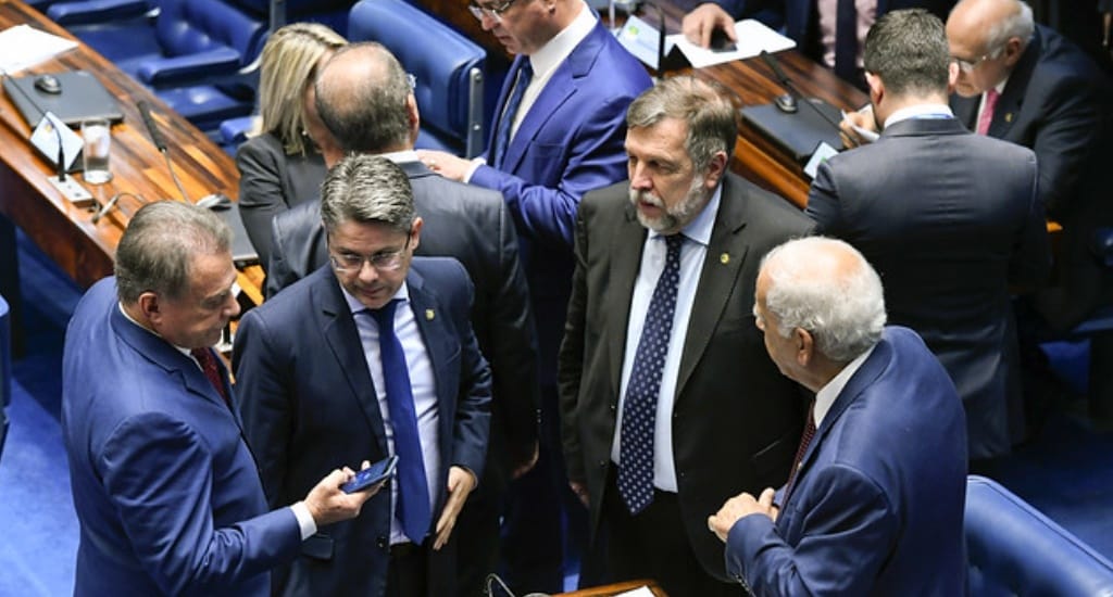 Senadores vão propor reforma do Judiciário