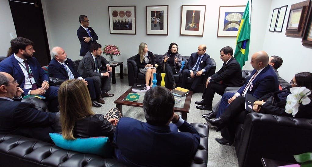 Articulação de servidores para suavização da Reforma da Previdência avança no Senado