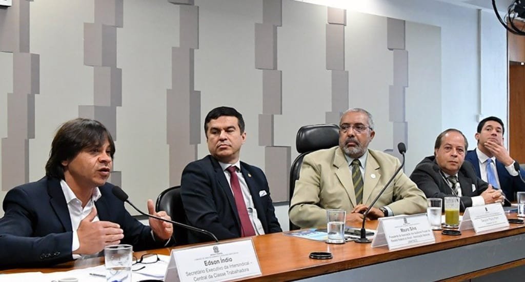 Proposta atual de reforma significará o fim da Previdência, afirmam debatedores