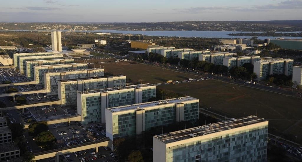 Número de servidores aposentados neste ano é o maior desde 1996