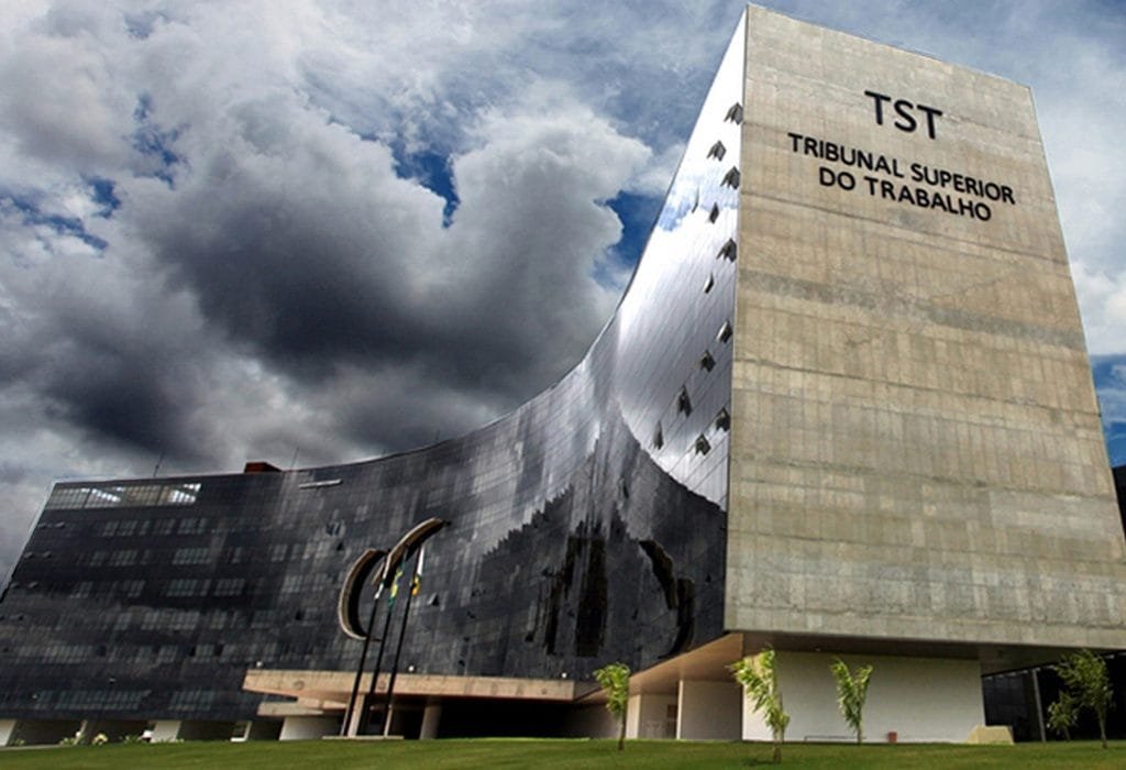 Justiça do Trabalho reduziu 20% do consumo de papel em 2018, aponta Balanço Socioambiental do Judiciário