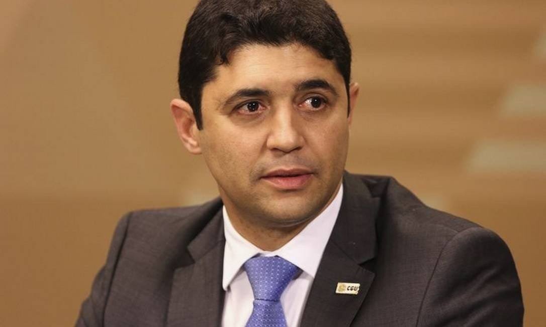 Bolsonaro quer dar aumento para servidor público antes de terminar mandato, diz ministro da CGU